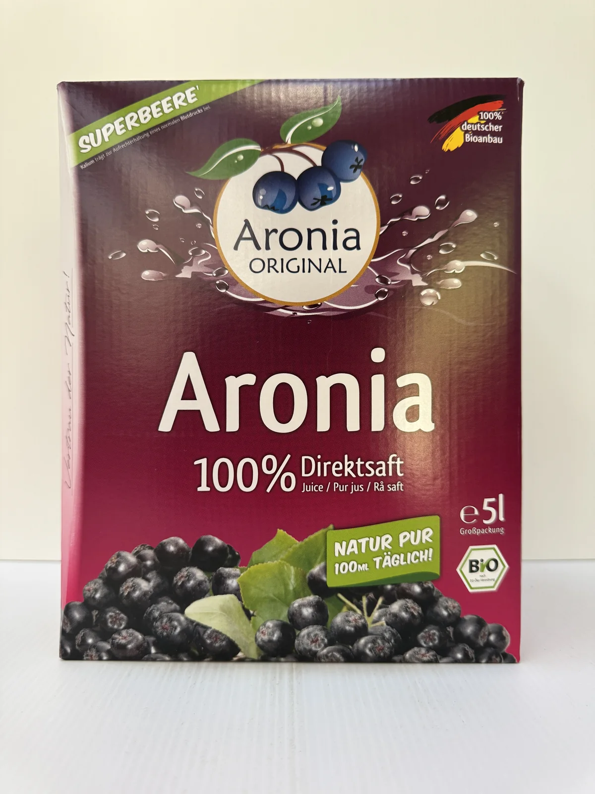 Bag-in-box med økologisk Aronia 100 % direktsaft, 5 liter.